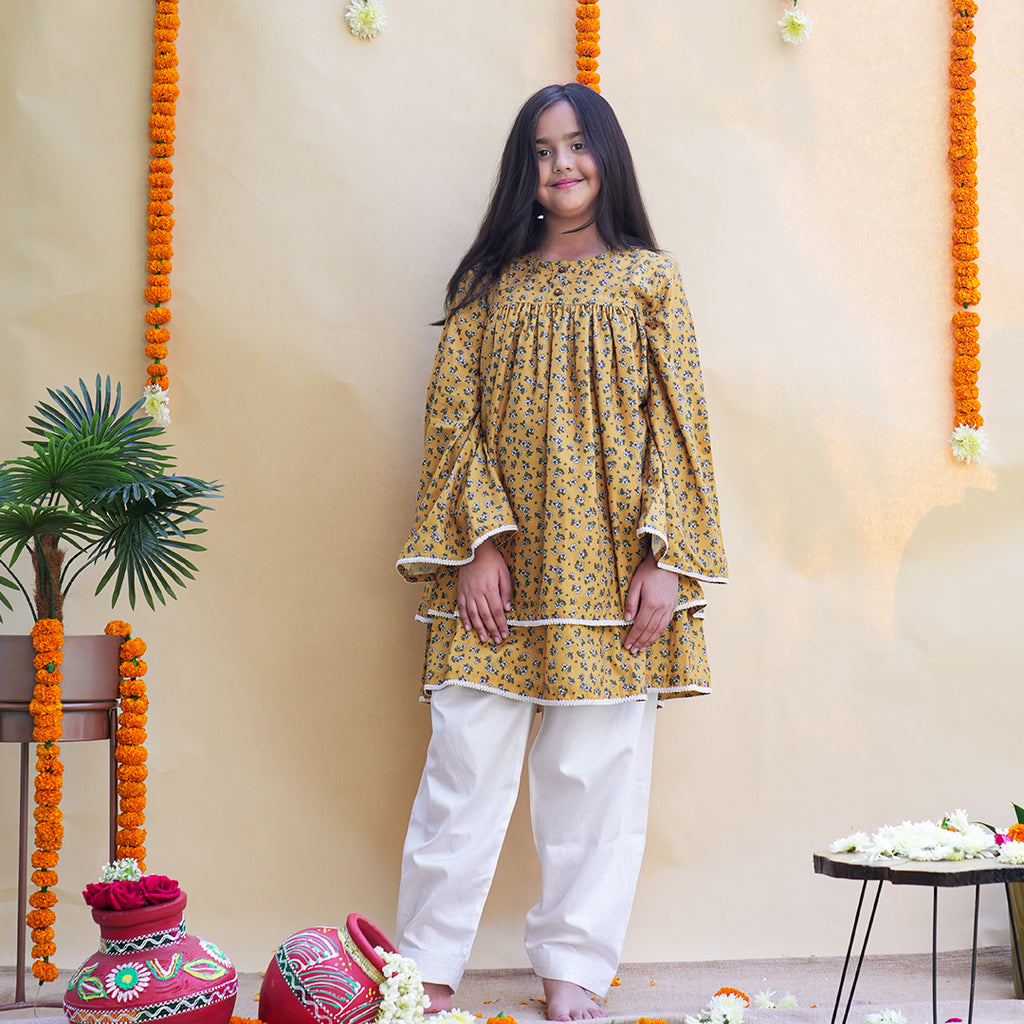 Haldi Heer kurta set