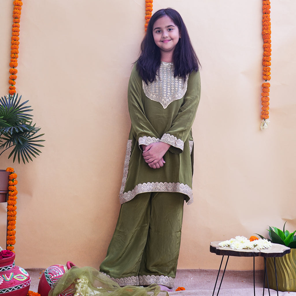 Mehendi Noor Kurta set