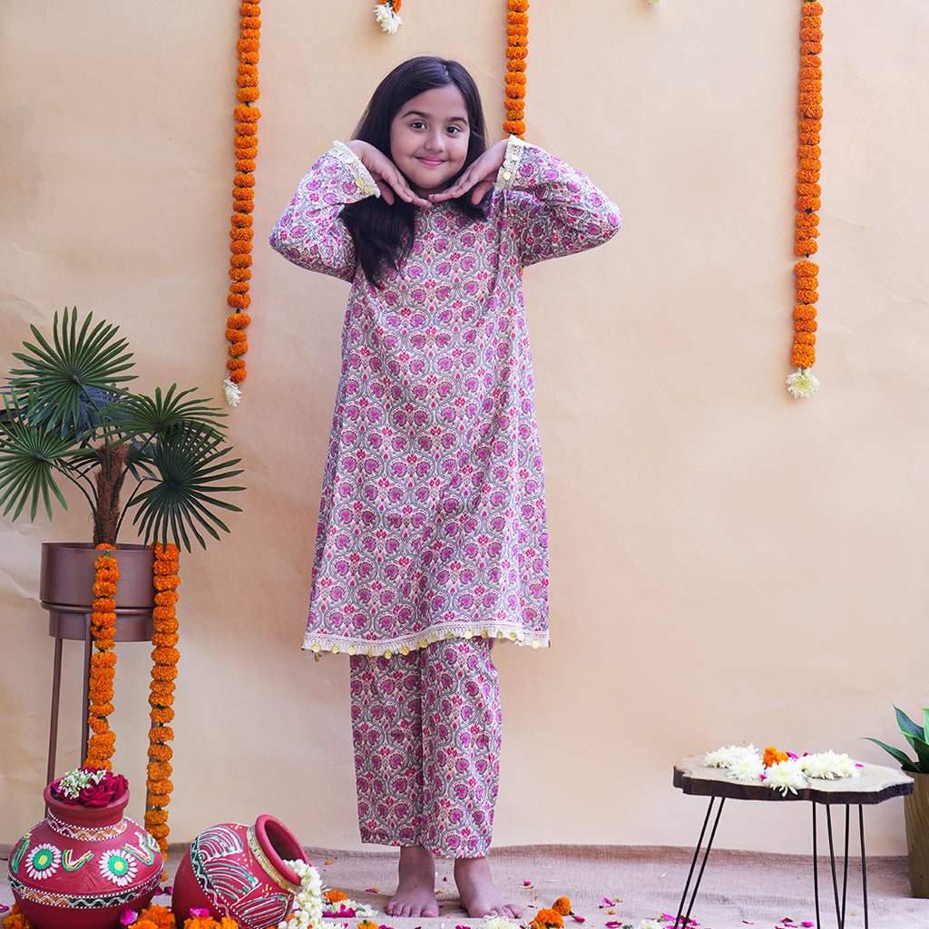 Gulabi Manjari Kurta Set