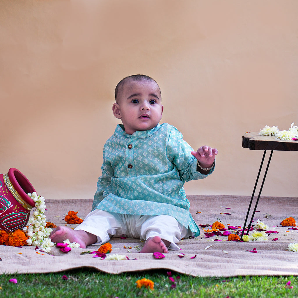 Aasmani Royale Kurta and Pyjama