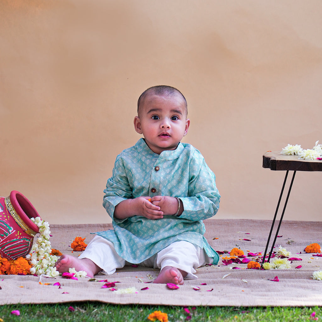 Aasmani Royale Kurta and Pyjama