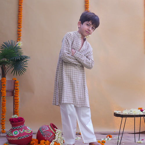 Chakor Jute charm kurta and pyjama