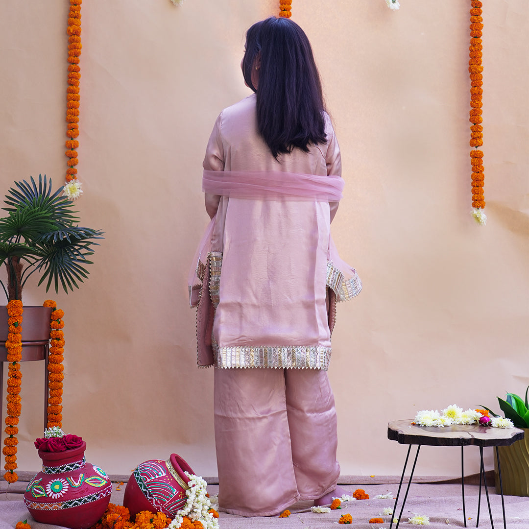 Gulnaaz Rose Kurta Set